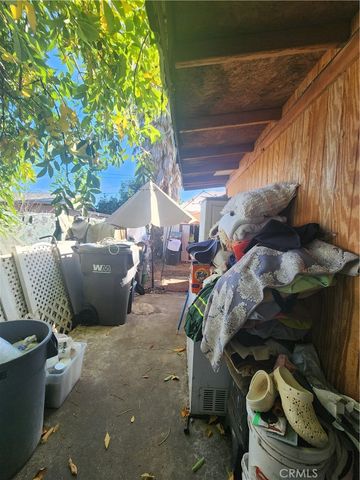 712 S Vicentia, Corona, CA 92882