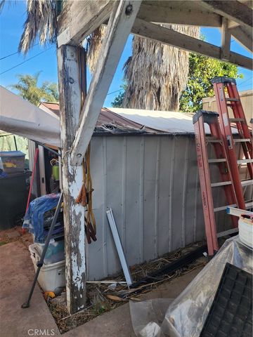 712 S Vicentia, Corona, CA 92882