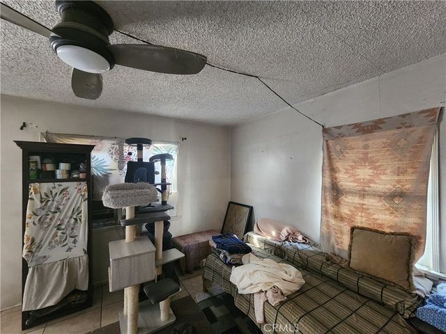 712 S Vicentia, Corona, CA 92882