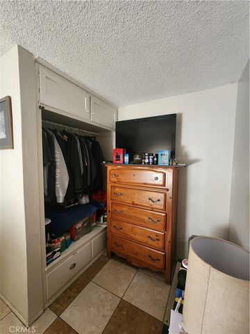 712 S Vicentia, Corona, CA 92882