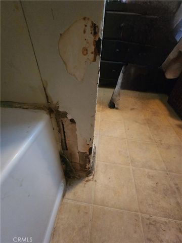 712 S Vicentia, Corona, CA 92882