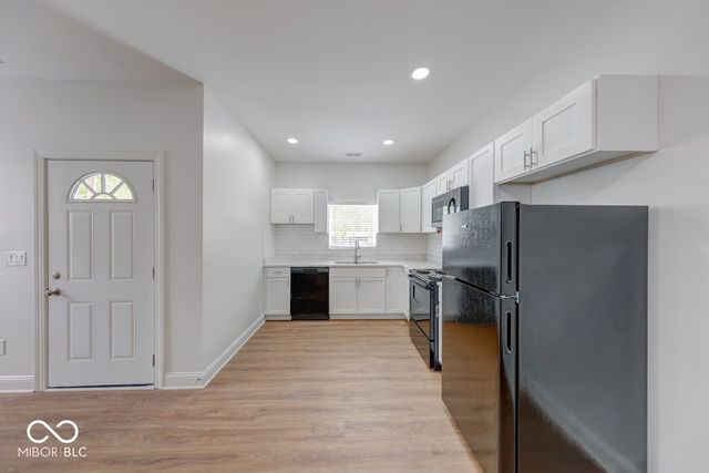 3915 N Hawthorne Lane, Indianapolis, IN 46226