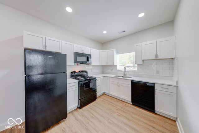 3915 N Hawthorne Lane, Indianapolis, IN 46226