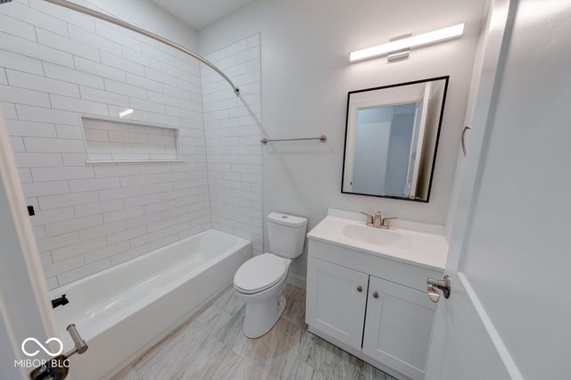 3915 N Hawthorne Lane, Indianapolis, IN 46226