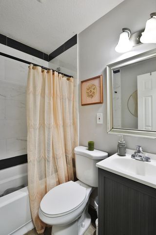 3216 Howey Road, Columbus, OH 43224