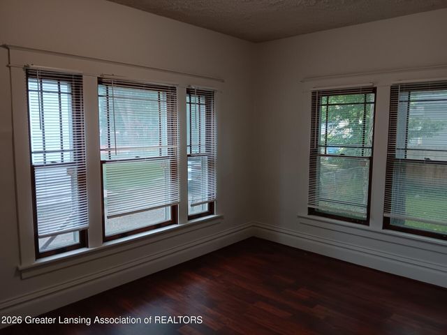 908 N Pine Street, Lansing, MI 48906