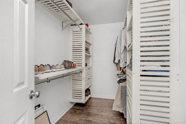 2706 Riverside Landing Dr, Navarre, FL 32566