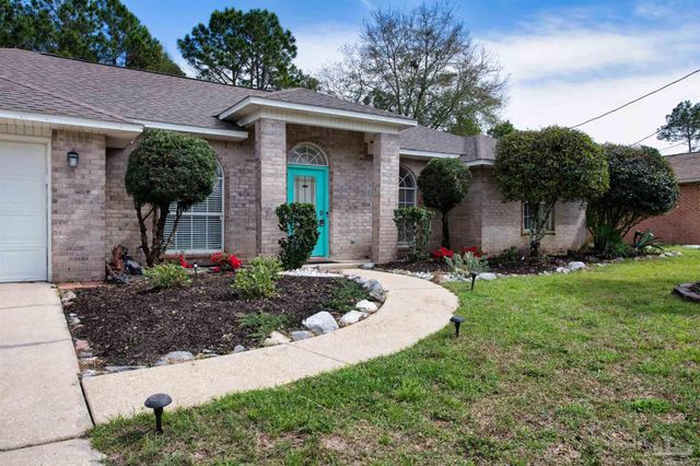 2706 Riverside Landing Dr, Navarre, FL 32566