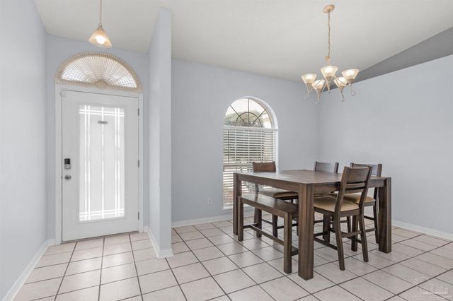 2706 Riverside Landing Dr, Navarre, FL 32566