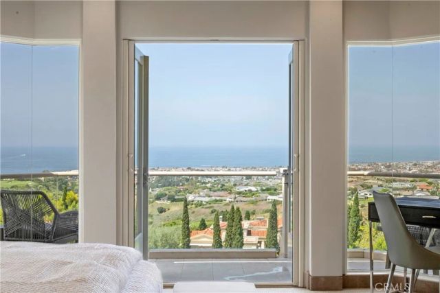 6 Canyon Terrace, Newport Coast, CA 92657
