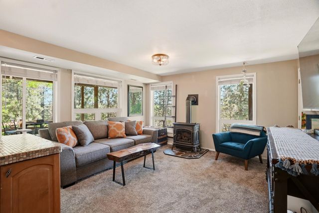 3310 W Hartson Ave, Spokane, WA 99224