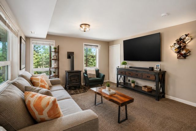 3310 W Hartson Ave, Spokane, WA 99224
