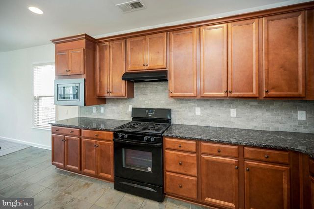 196 DENISON ST, Fredericksburg, VA 22406