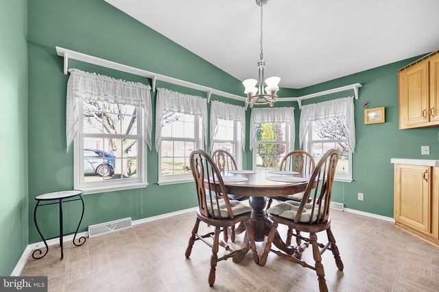 598 WALNUT CT, New Hope, PA 18938