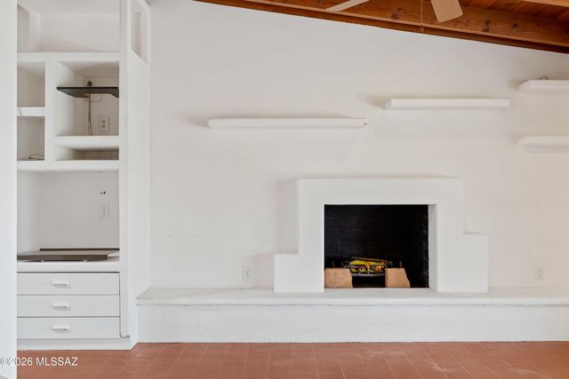 1543 N Plaza De Lirios, Tucson, AZ 85745