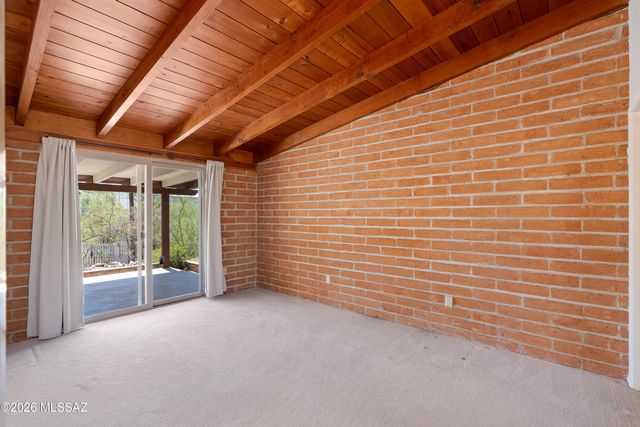 1543 N Plaza De Lirios, Tucson, AZ 85745