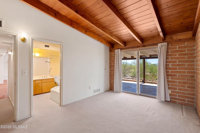 1543 N Plaza De Lirios, Tucson, AZ 85745
