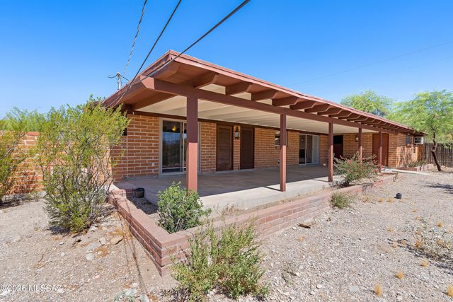 1543 N Plaza De Lirios, Tucson, AZ 85745