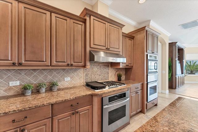805 RIVIERA DUNES WAY, Palmetto, FL 34221