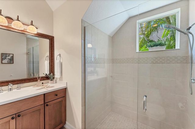 805 RIVIERA DUNES WAY, Palmetto, FL 34221
