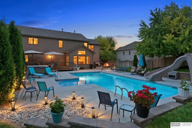2709 N 159th Street, Omaha, NE 68116