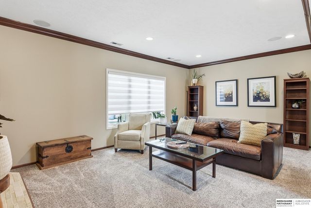 2709 N 159th Street, Omaha, NE 68116