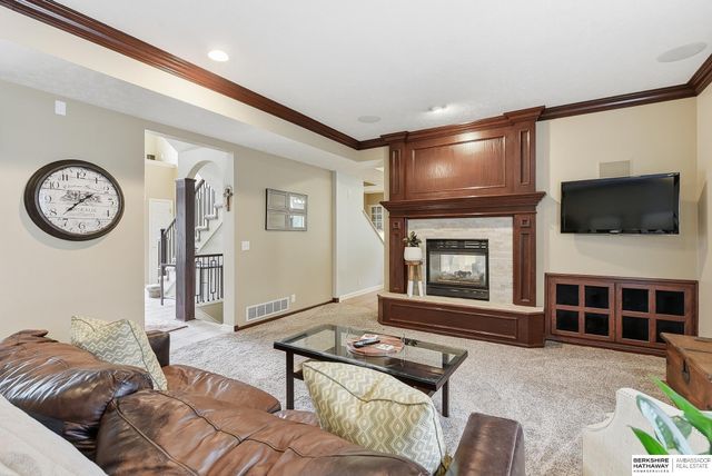 2709 N 159th Street, Omaha, NE 68116