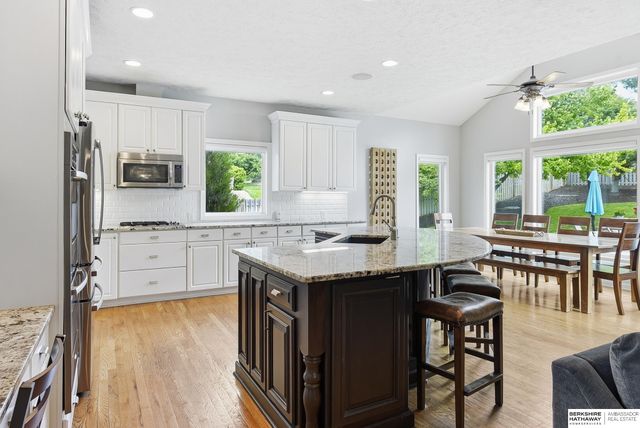 2709 N 159th Street, Omaha, NE 68116
