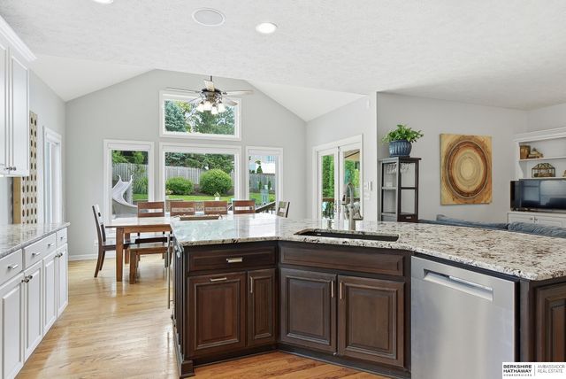 2709 N 159th Street, Omaha, NE 68116