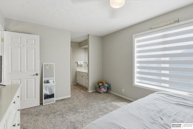 2709 N 159th Street, Omaha, NE 68116