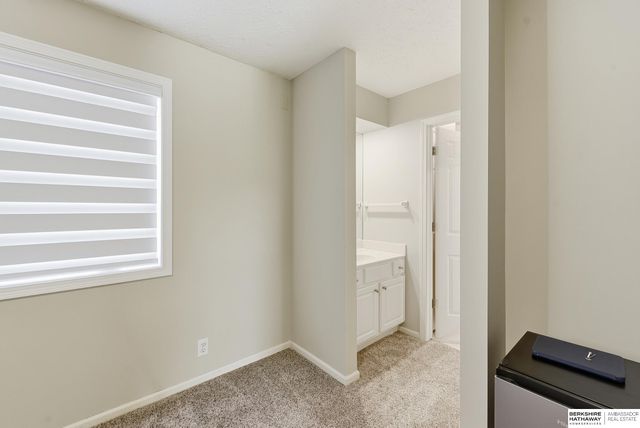 2709 N 159th Street, Omaha, NE 68116