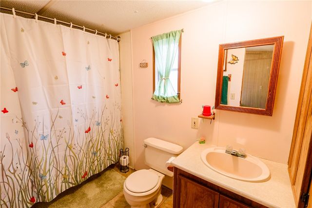 301 Glennwood Circle, Somerville, TX 77879