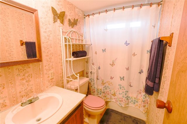 301 Glennwood Circle, Somerville, TX 77879