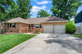 874 Loraine DR, Newport News, VA 23608