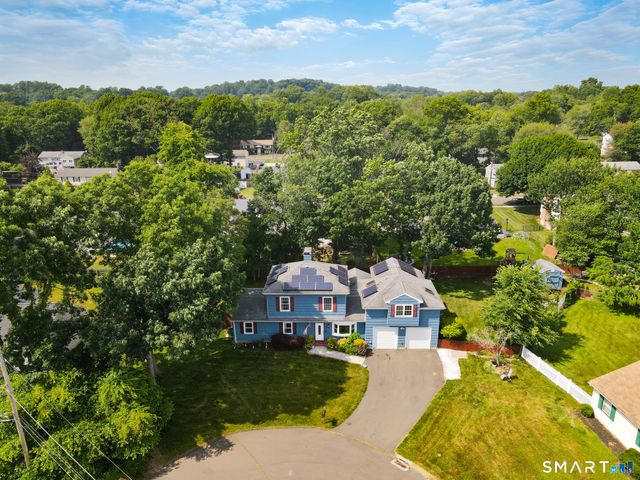 45 Carriage Lane, Milford, CT 06460