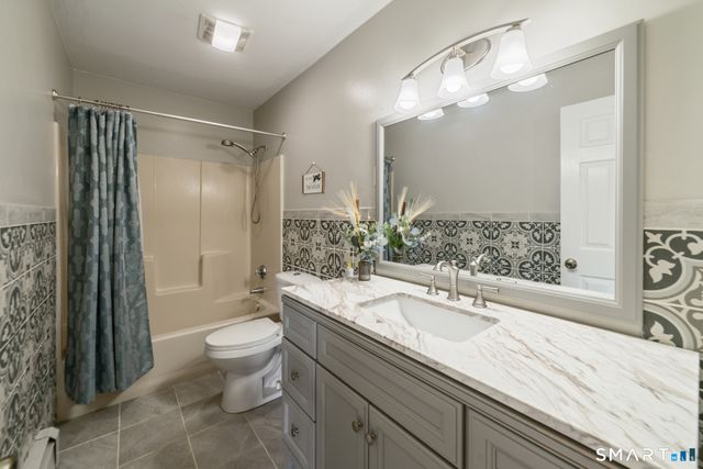 45 Carriage Lane, Milford, CT 06460