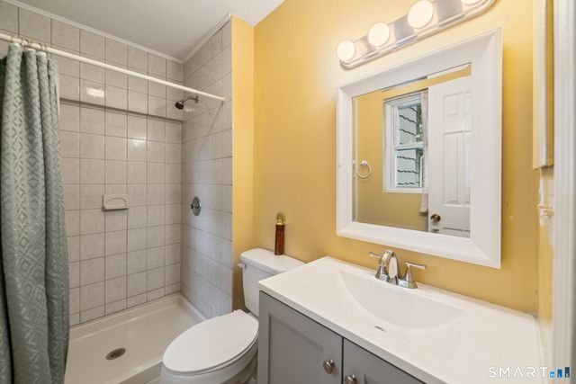 45 Carriage Lane, Milford, CT 06460
