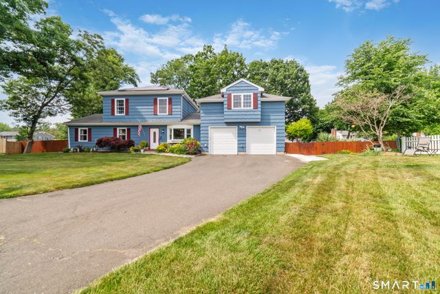 45 Carriage Lane, Milford, CT 06460