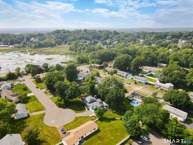 45 Carriage Lane, Milford, CT 06460