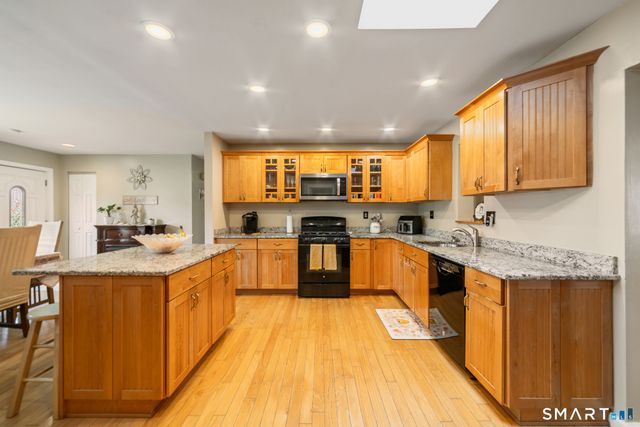 45 Carriage Lane, Milford, CT 06460