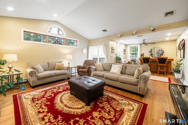 45 Carriage Lane, Milford, CT 06460