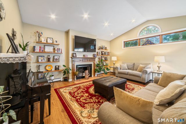 45 Carriage Lane, Milford, CT 06460
