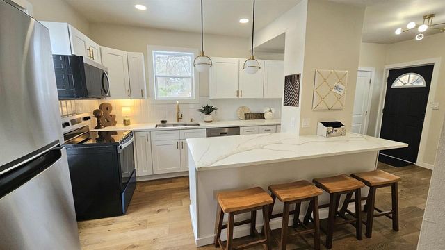 416 Main Page Court, Stoughton, WI 53589