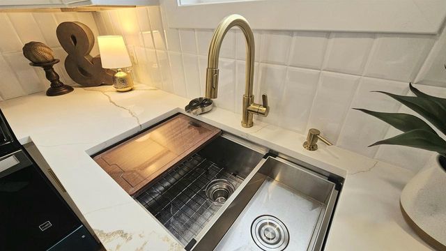 416 Main Page Court, Stoughton, WI 53589