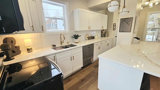 416 Main Page Court, Stoughton, WI 53589