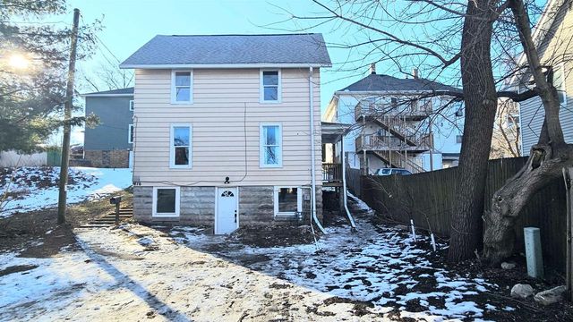 416 Main Page Court, Stoughton, WI 53589