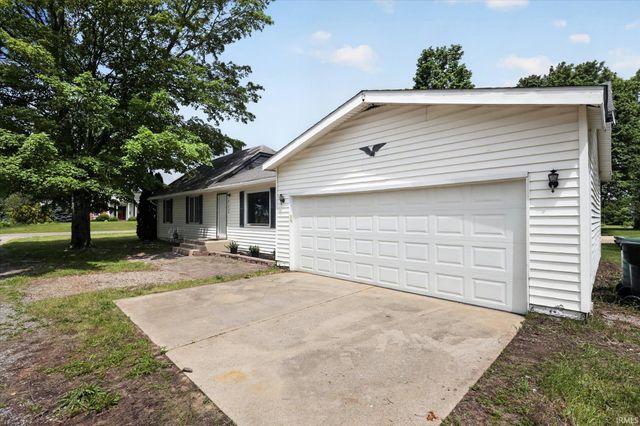 61384 Oak Road, South Bend, IN 46614