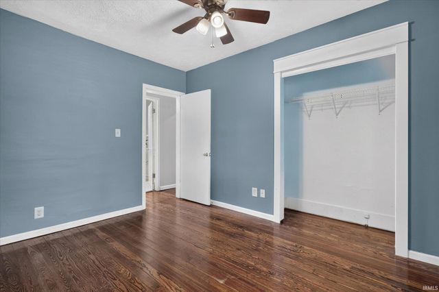 61384 Oak Road, South Bend, IN 46614