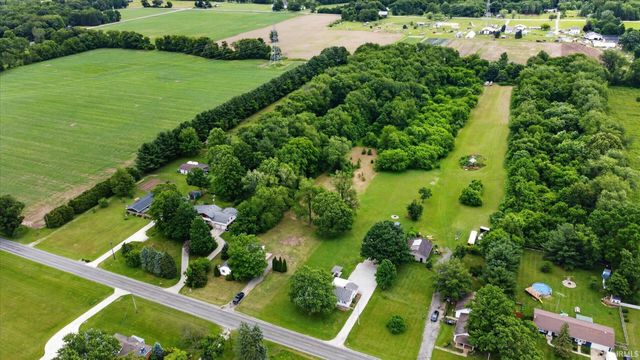 61384 Oak Road, South Bend, IN 46614
