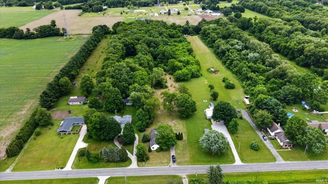 61384 Oak Road, South Bend, IN 46614